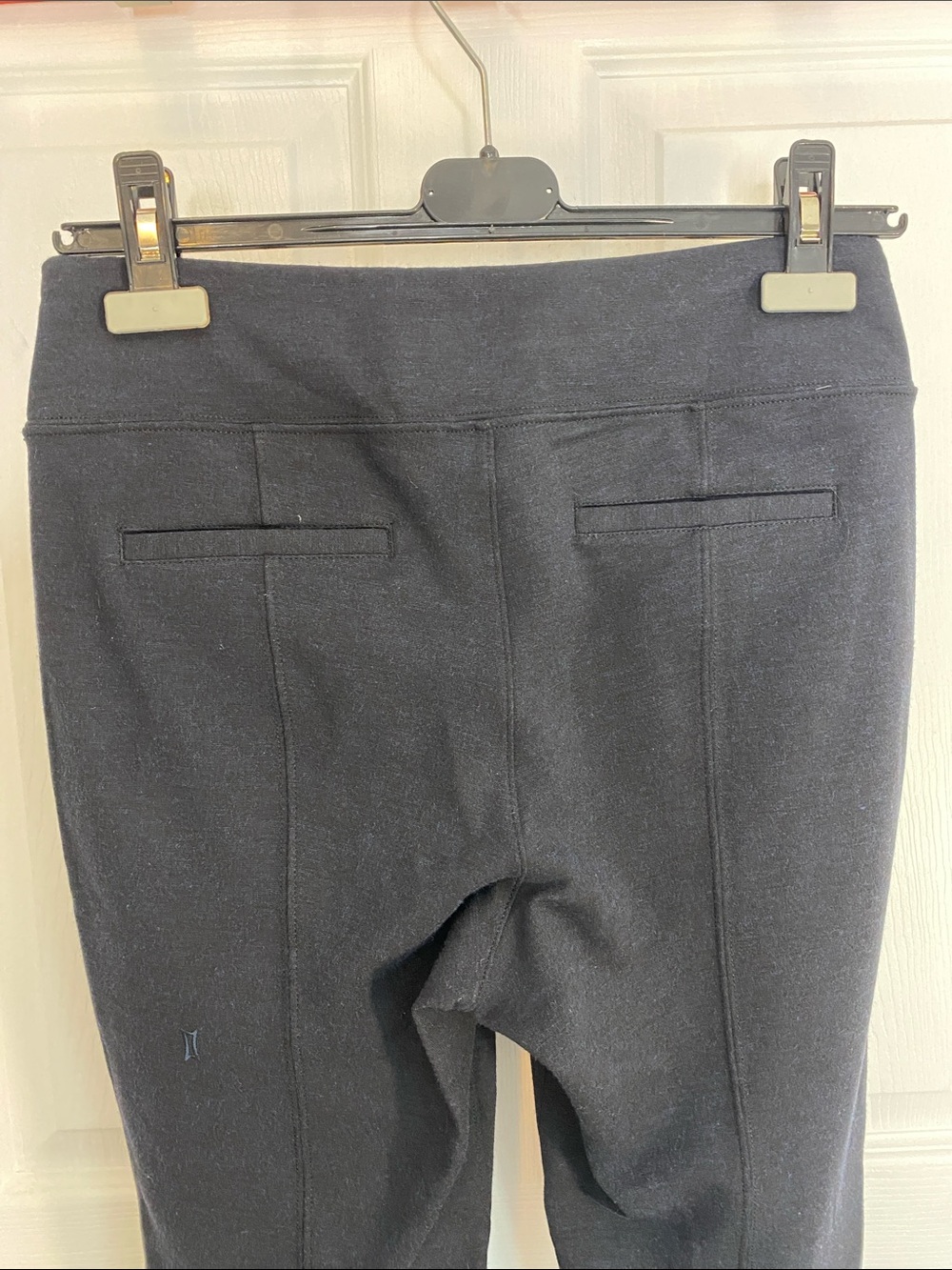Kit and Ace Black Pull-On Ponte Cuffed Ankle Pants Quiet Luxury Size 6 - Picture 8 of 16